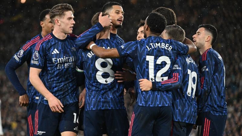 詹姆斯历年最佳扣篮